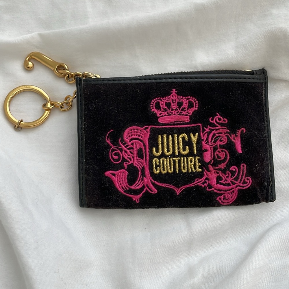 JUICY COUTURE authentic wallet
Pink black and gold